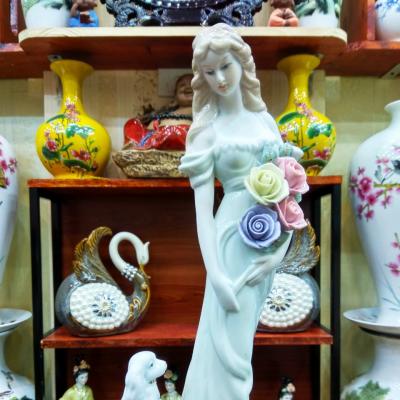 Tượng Cô Gái Phong Cách Châu Âu